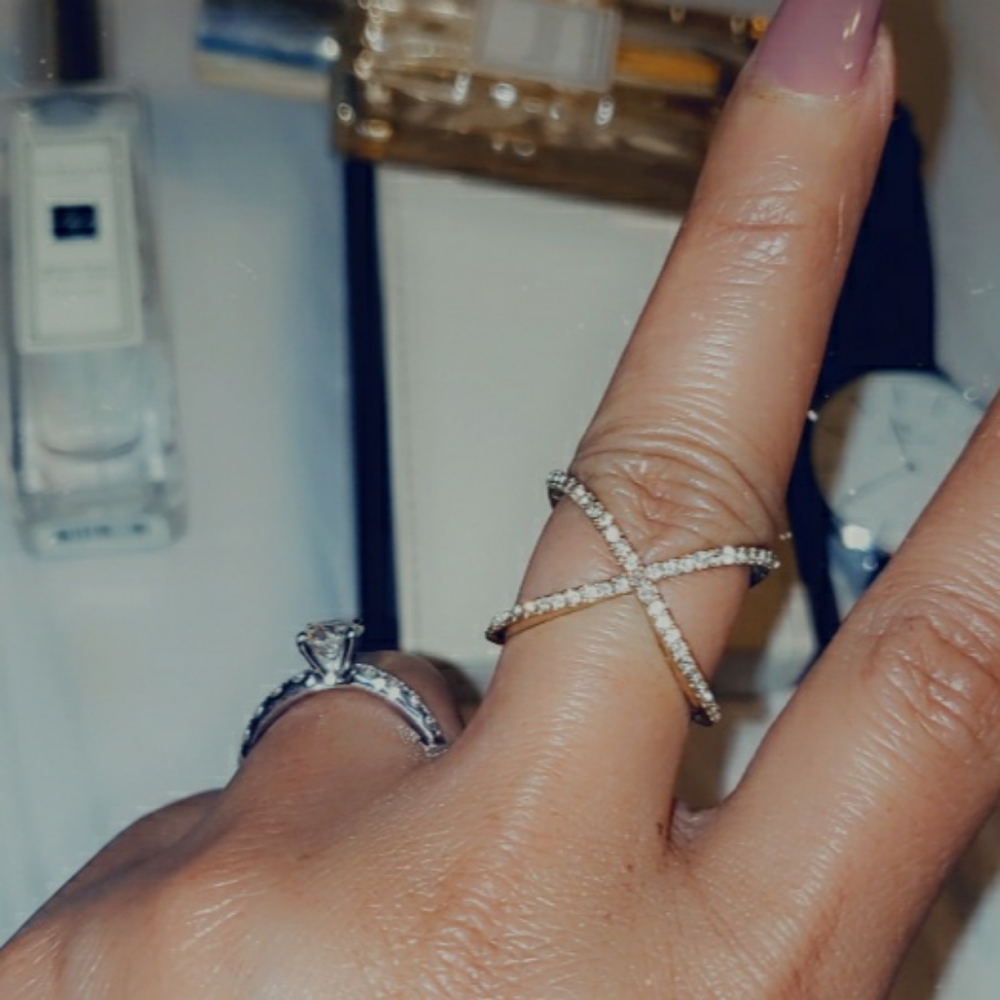 Gold ring - Picture 8 of 9